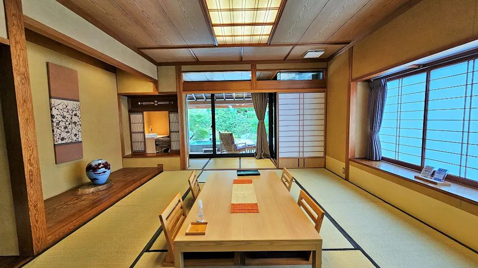 Saginoyu Inn