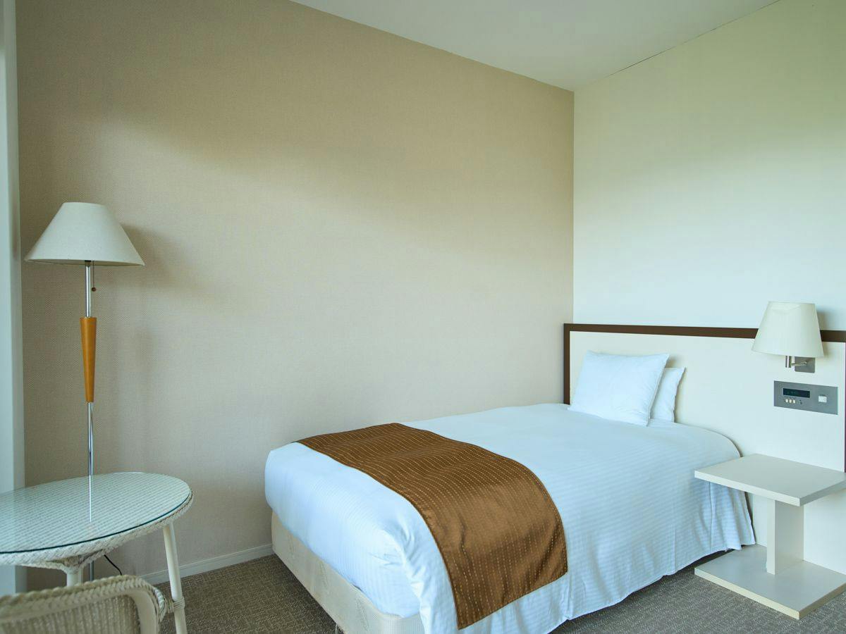 HOTEL HOLISTIC RESORT