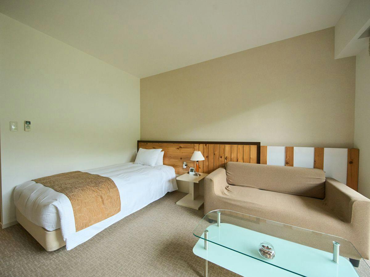 HOTEL HOLISTIC RESORT