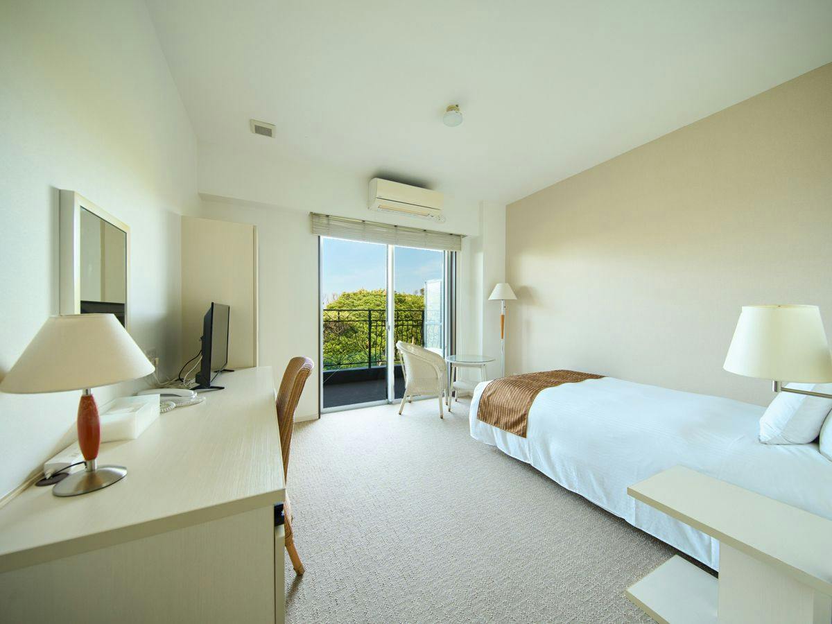 HOTEL HOLISTIC RESORT