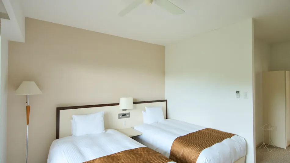 HOTEL HOLISTIC RESORT