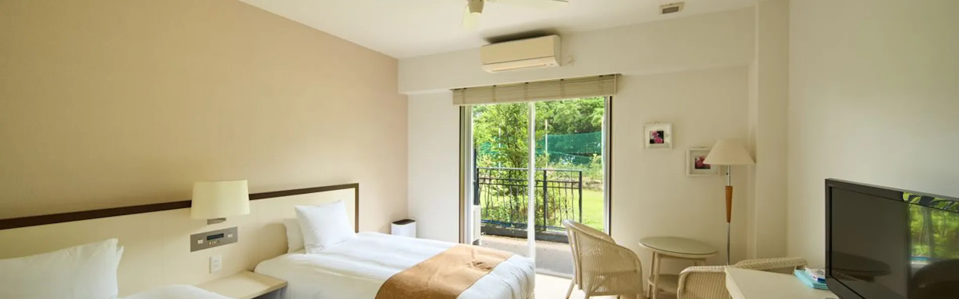 HOTEL HOLISTIC RESORT