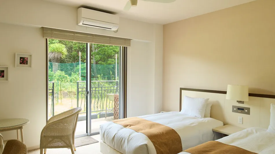 HOTEL HOLISTIC RESORT