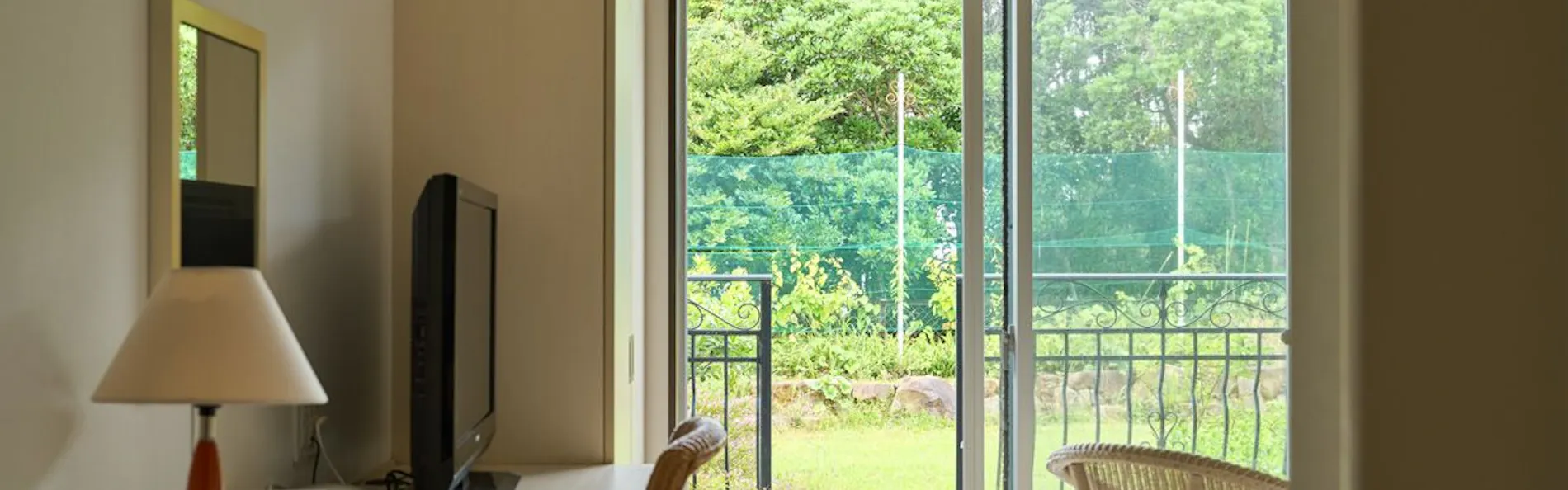 HOTEL HOLISTIC RESORT