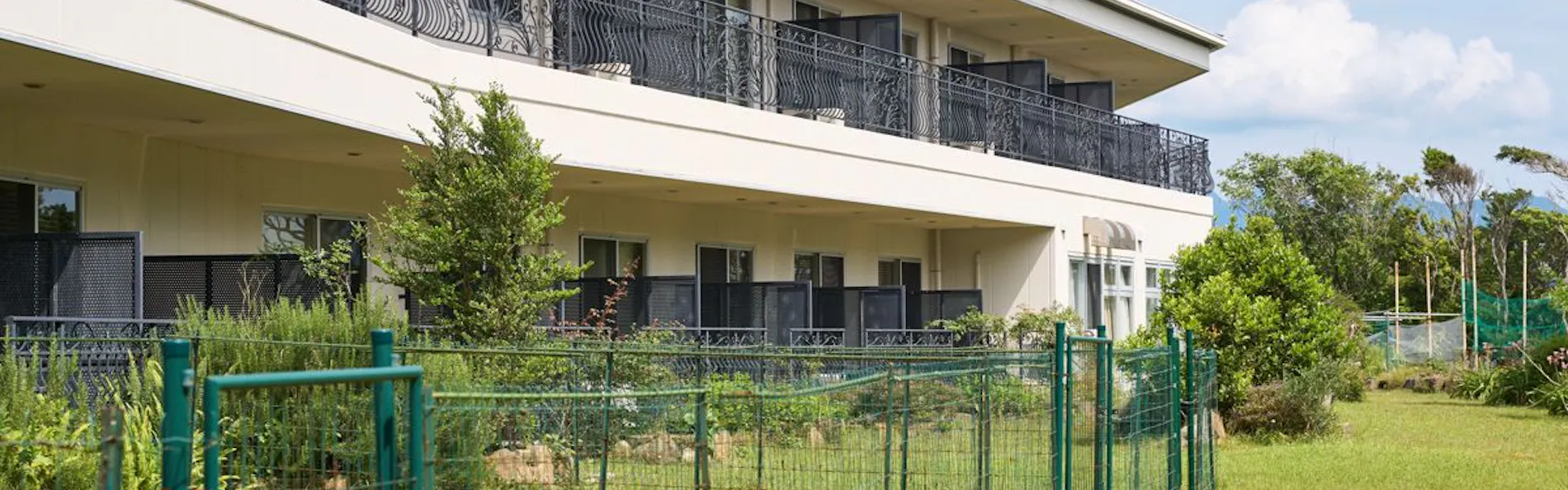 HOTEL HOLISTIC RESORT