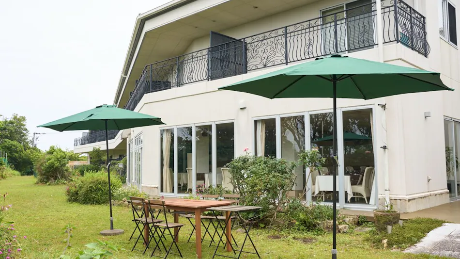 HOTEL HOLISTIC RESORT