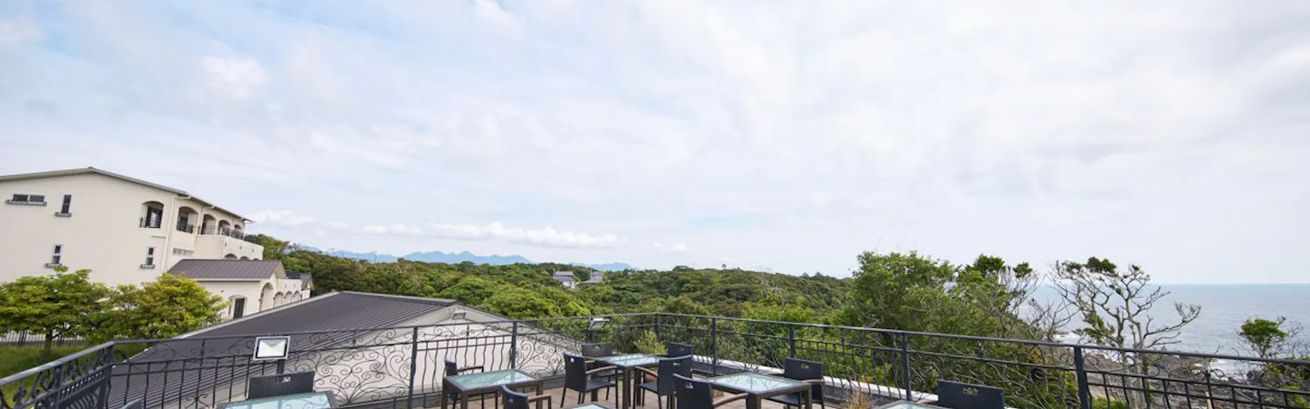 HOTEL HOLISTIC RESORT