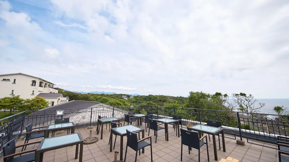 HOTEL HOLISTIC RESORT