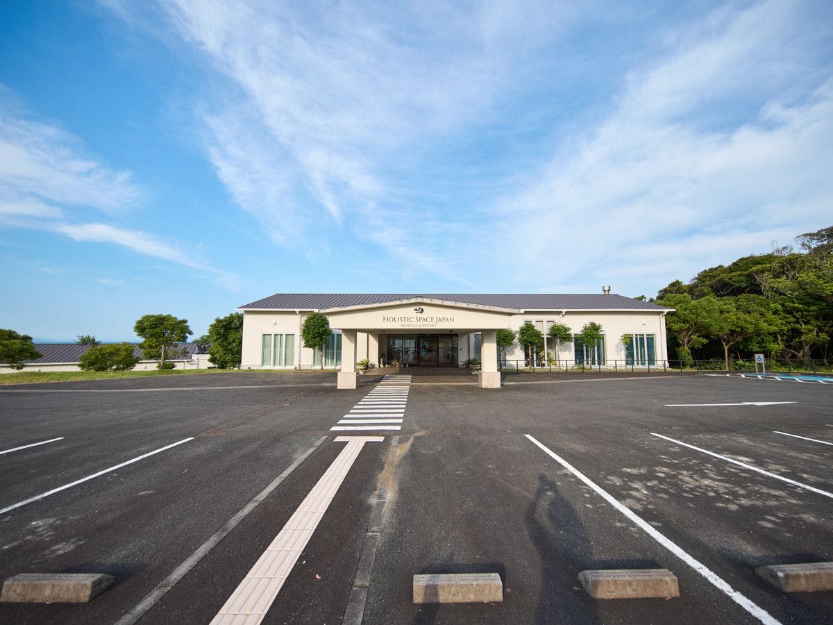 HOTEL HOLISTIC RESORT