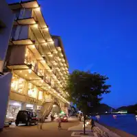 ทางเดินเล่นหน้าสุกิยามะ (Nagara River Promenade)