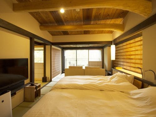 311海老根（えびね）寝室