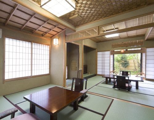 煌輝次の間ベッド