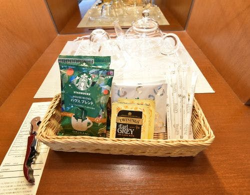 スイートルーム　客室ティーセット