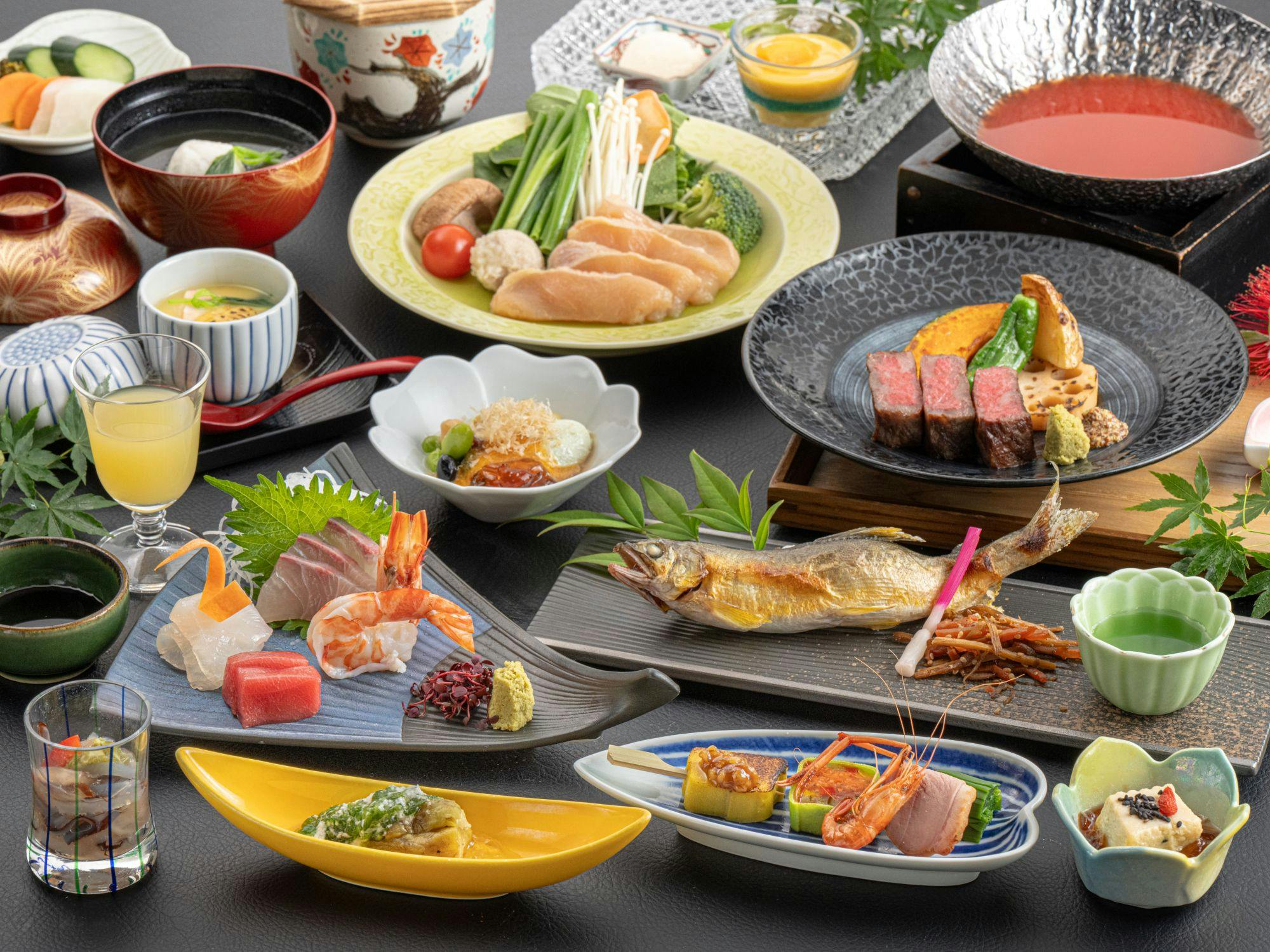 【夕食開始は19時30分～】夕食は遅めでも、翌朝11時までの優雅な朝を楽しむ ＜雅会席＞