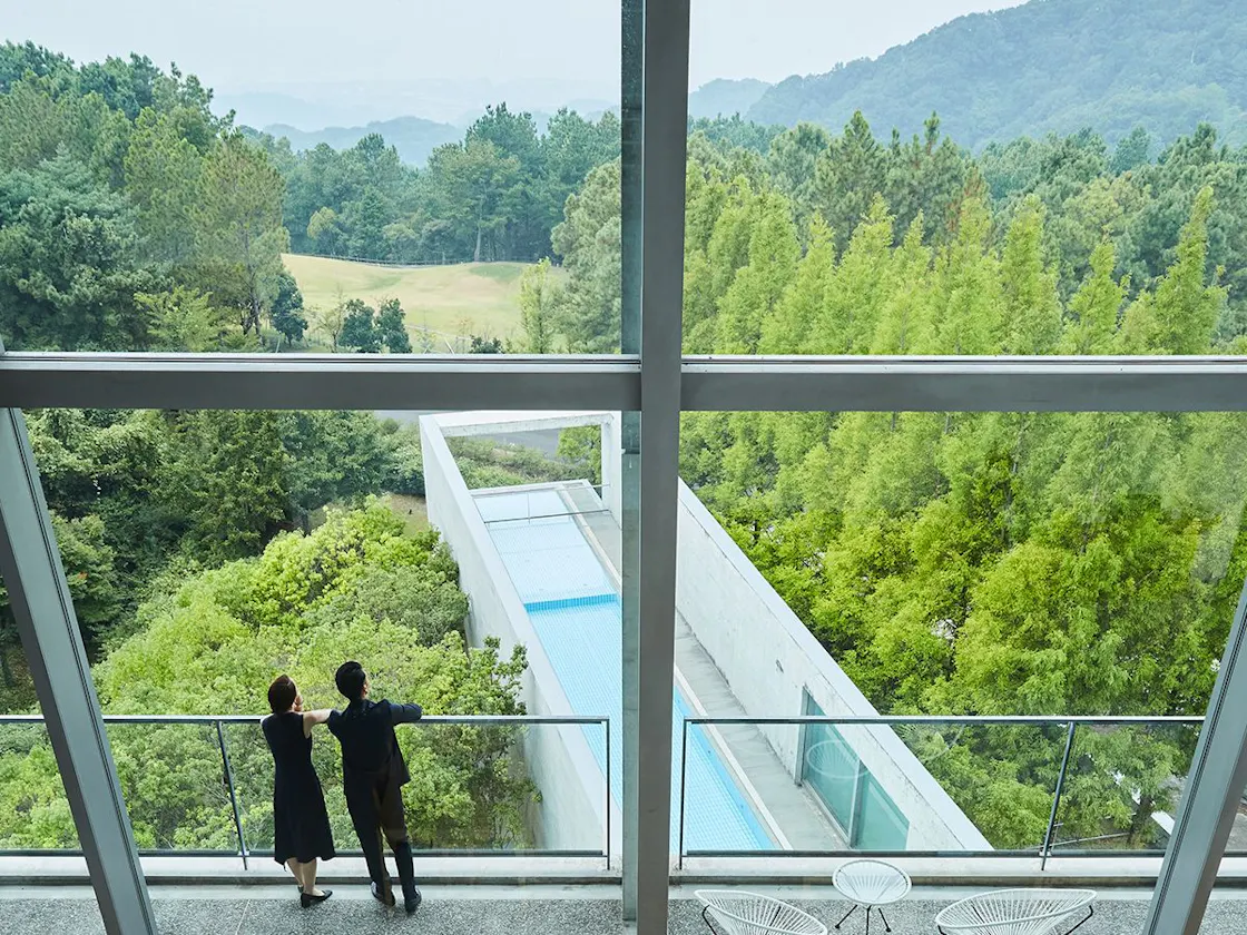 THE AONAGI Suite