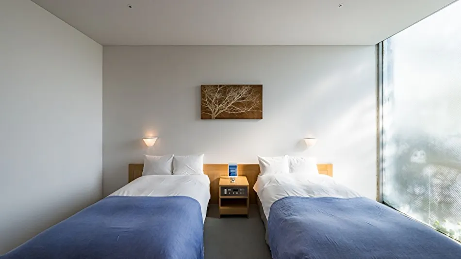 SETOUCHI RETREAT AONAGI by Onko Chishin