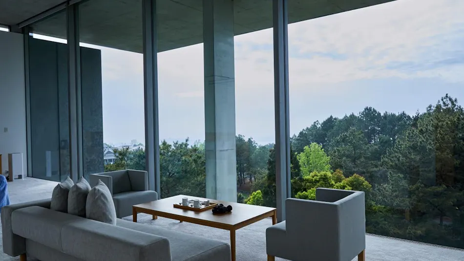 SETOUCHI RETREAT AONAGI by Onko Chishin