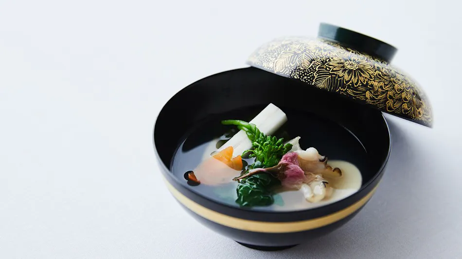 SETOUCHI RETREAT AONAGI by Onko Chishin