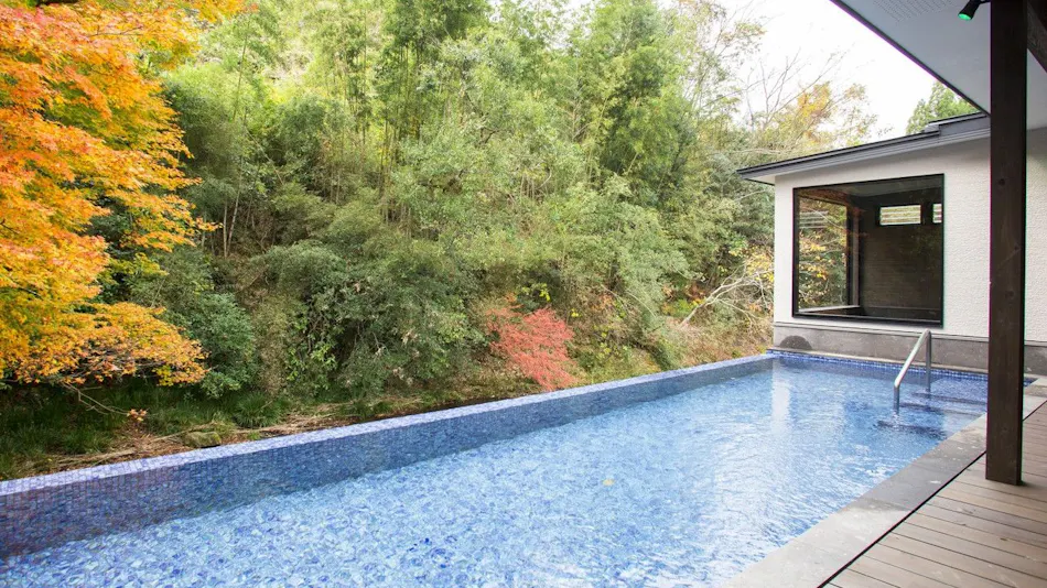 Ryokan Saikura: An Inn with Private Detached Rooms, Each Featuring an Open-Air Hot Spring Bath with Free-Flowing Spring Water