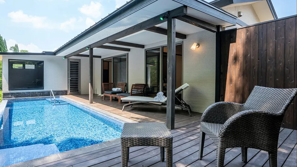 Ryokan Saikura: An Inn with Private Detached Rooms, Each Featuring an Open-Air Hot Spring Bath with Free-Flowing Spring Water