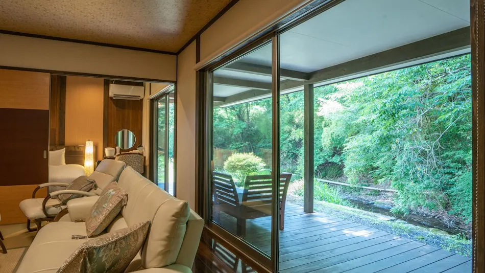Ryokan Saikura: An Inn with Private Detached Rooms, Each Featuring an Open-Air Hot Spring Bath with Free-Flowing Spring Water