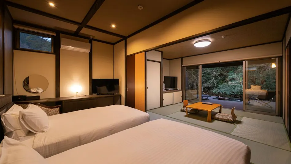 Ryokan Saikura: An Inn with Private Detached Rooms, Each Featuring an Open-Air Hot Spring Bath with Free-Flowing Spring Water