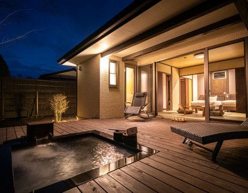 川沿い　岩露天付離れ【松月・紅豊】