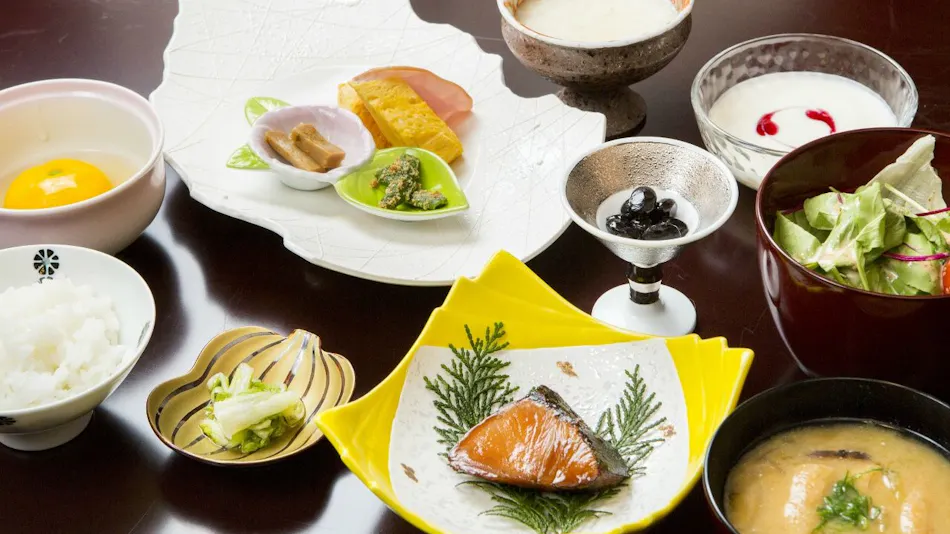 Ryokan Saikura: An Inn with Private Detached Rooms, Each Featuring an Open-Air Hot Spring Bath with Free-Flowing Spring Water
