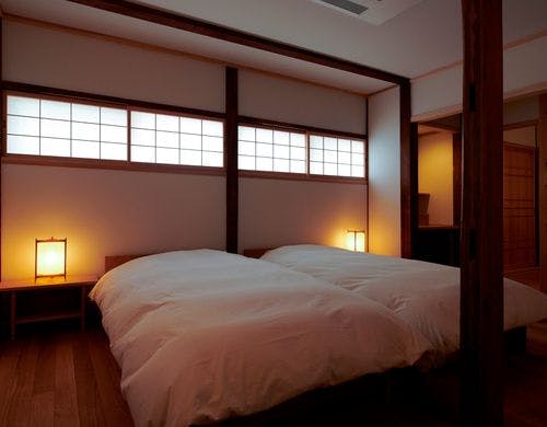 包石ベッドルーム