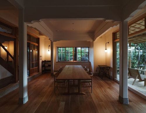 離れのダイニング