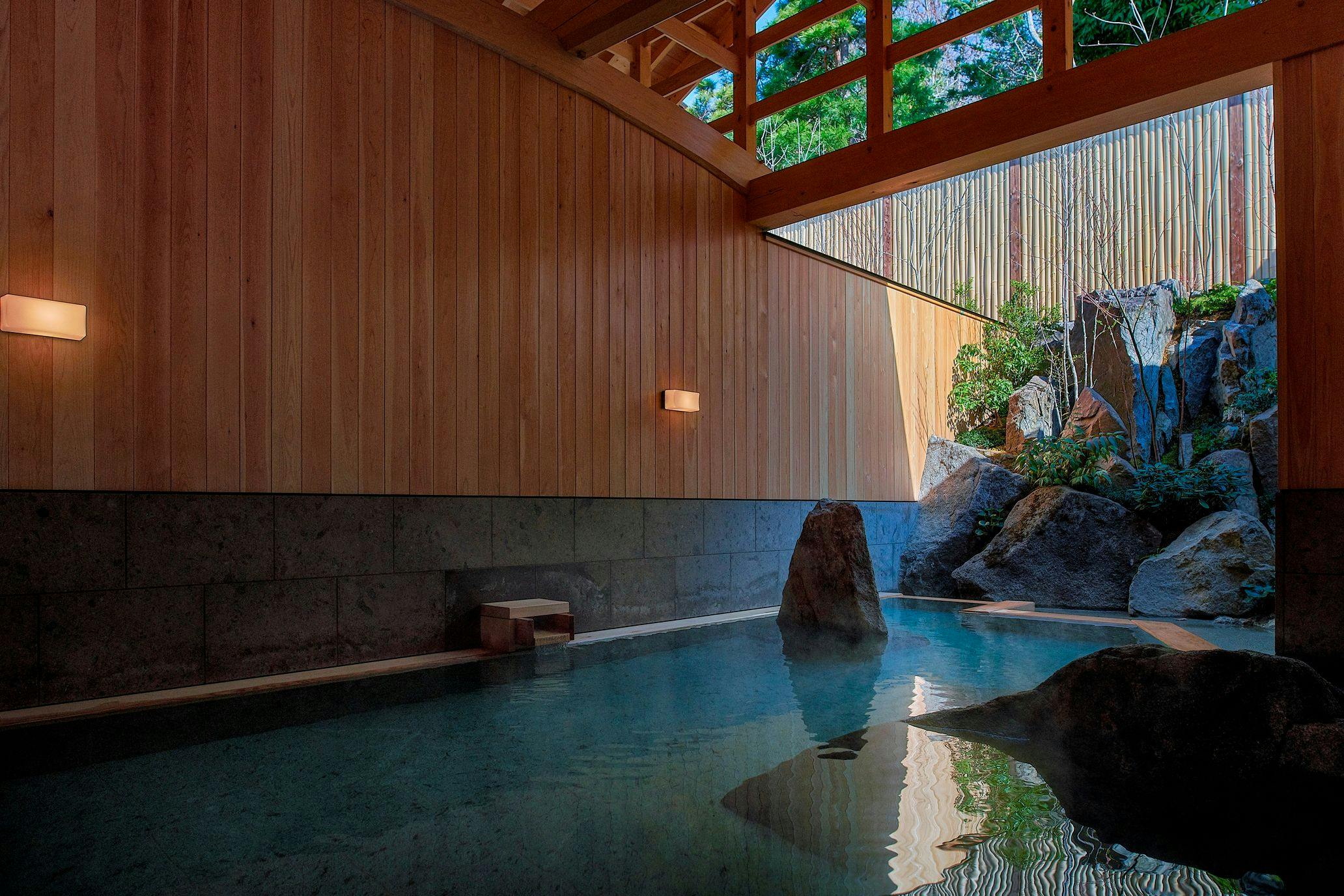 解放感のある光の湯