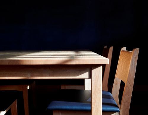 松本の木工作家によるオリジナルの家具