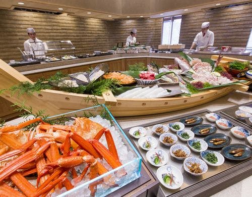 大社の湯 お宿 月夜のうさぎ 夕食はカニに天ぷら 炉端焼き