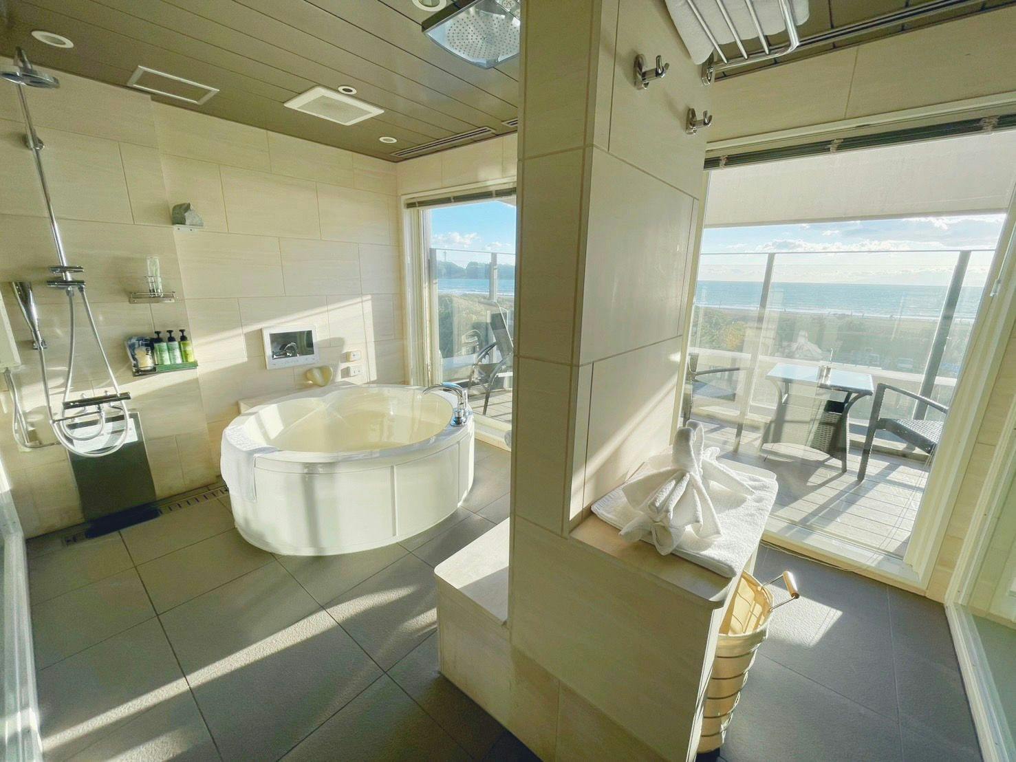 BREATH HOTEL