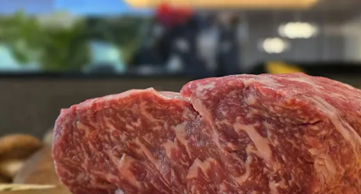 【厨×別海牛】ディナーコースのメインの肉料理を別海牛に変更/赤身の旨みを活かす厨ならではの味わいで
