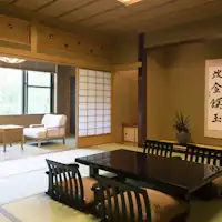 ห้องพักพิเศษพร้อมอ่างอาบน้ำฮิโนกิแยกต่างหาก (122 ตร.ม.)