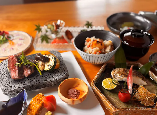 季節ごとに旬の食材を生かしたお食事