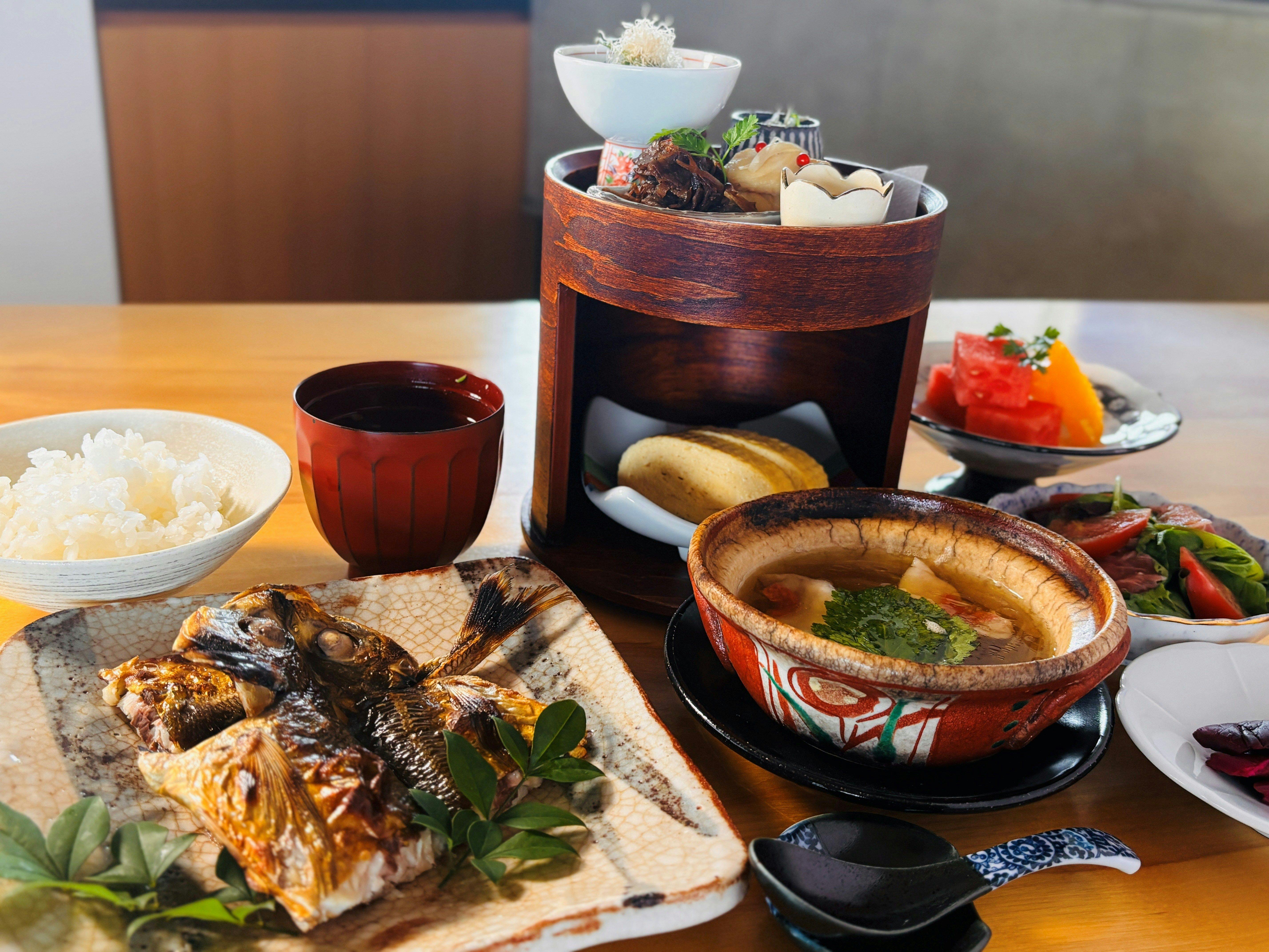 ご朝食も海の幸盛沢山でご用意いたします