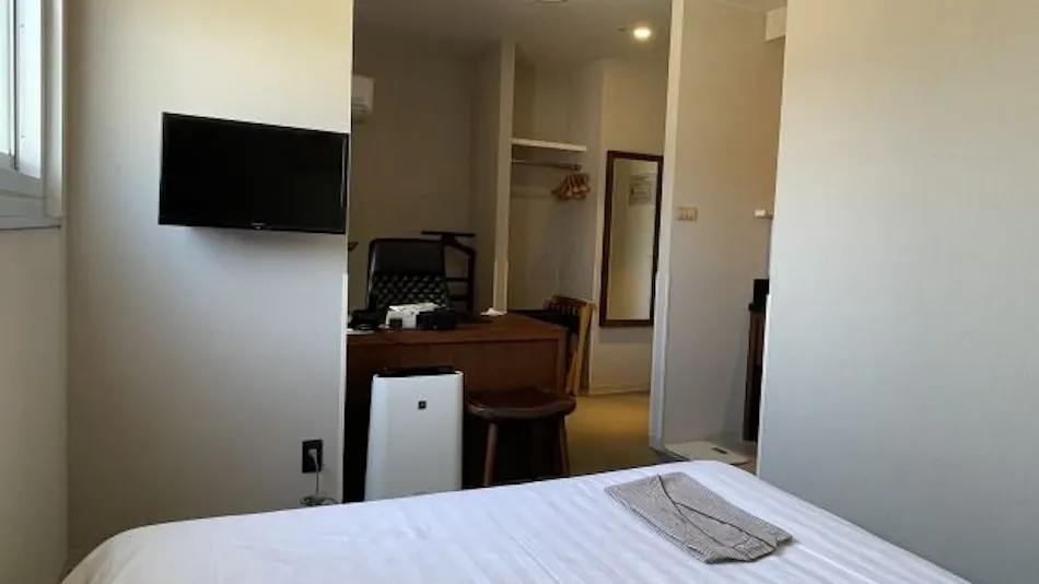 Clayton Bay Hotel