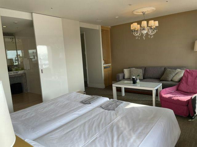 Clayton Bay Hotel