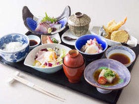 クレイトン　ベイ　ホテル