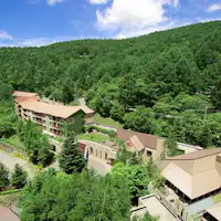 โรงแรม Harvest Tateshina ที่ล้อมรอบด้วยสีเขียวของที่ราบสูง