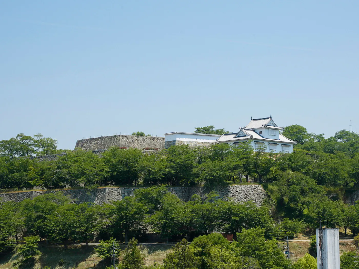 ザ・シロヤマテラス津山別邸：津山城跡の石垣