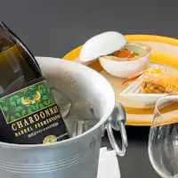 일식과 와인의 페어링을 추천드립니다.