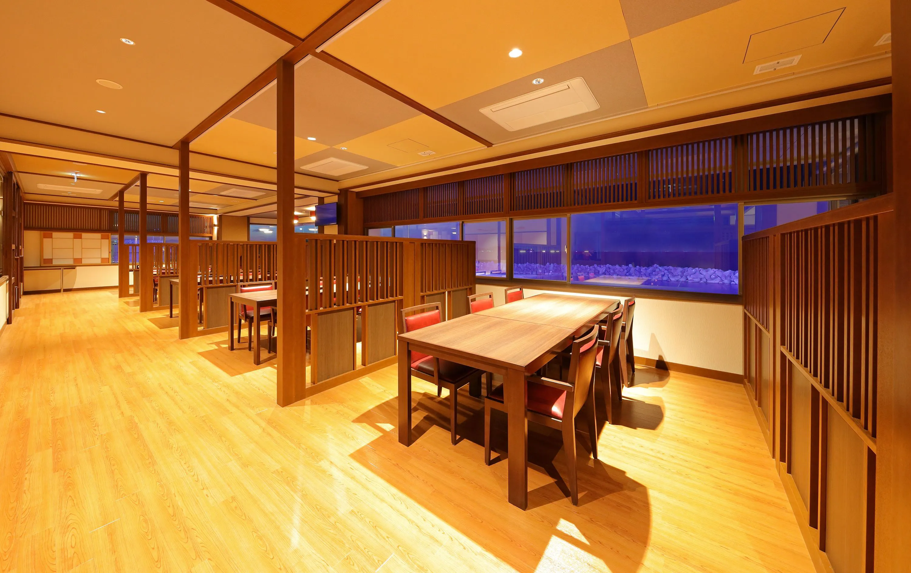 다이닝 레스토랑 이미지