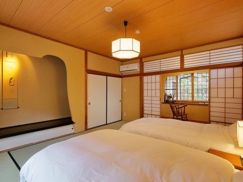 【源泉かけ流し温泉檜風呂付】洛味荘香栄草