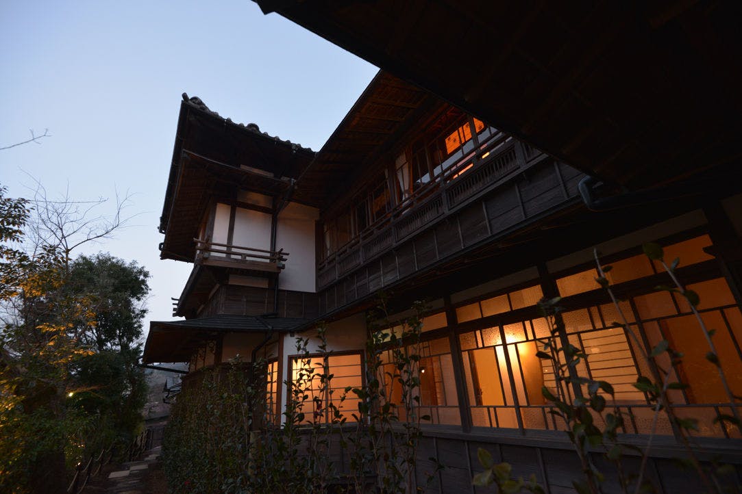 万葉の里 白雲荘を見た人におすすめの由緒ある老舗宿 選 宿泊予約は 一休 Com