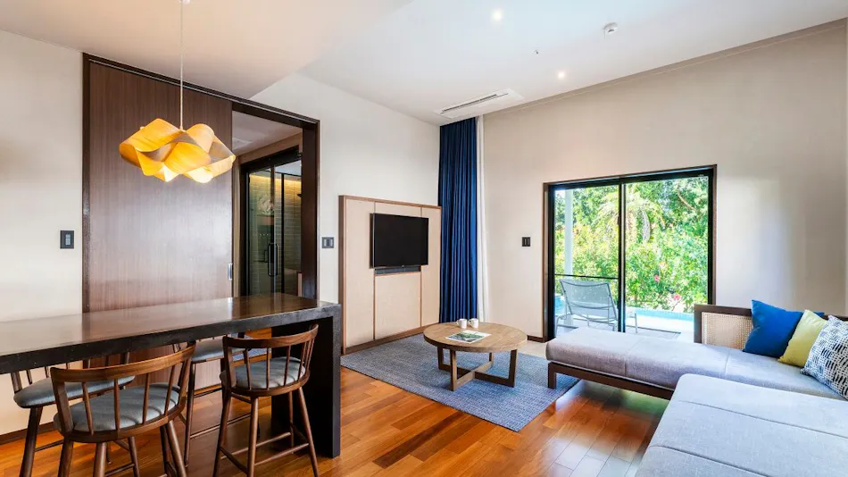 FUSAKI BEACH RESORT HOTEL & VILLAS