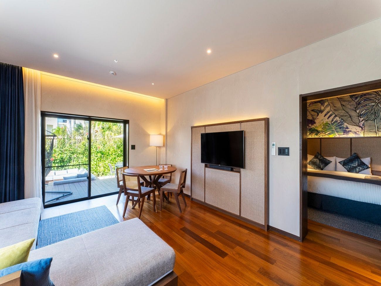 FUSAKI BEACH RESORT HOTEL & VILLAS