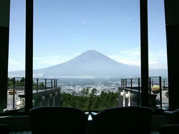【早期55】55日前までの予約【オンラインカード決済】雄大な富士山を望む大人のリゾート【素泊まり】